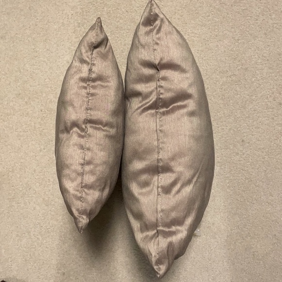 💰 throw pillows - Picture 7 of 7